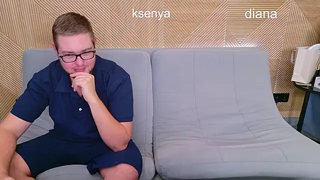 Snapshot of Ksenny chatting on November 20, 5:45 pm Ksenny online show from November 20, 5:45 pm