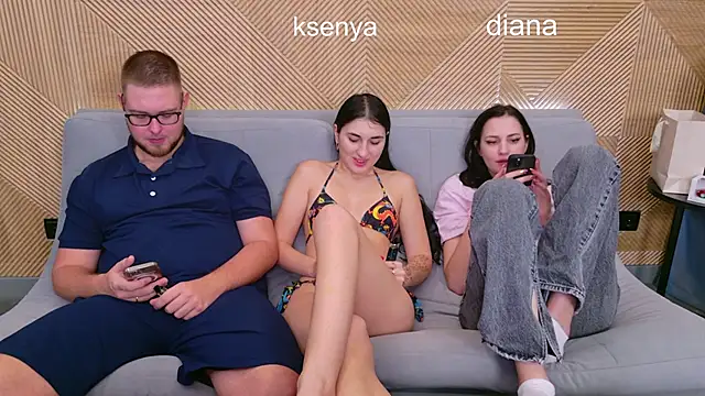 Snapshot of Ksenny chatting on November 24, 11:15 pm Ksenny online show from November 24, 11:15 pm