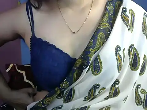 Snapshot of Black_cat_cutie chatting on February 5, 4:37 am Black cat cutie online show from February 5, 4:37 am