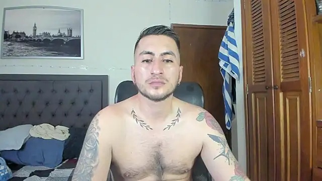 Snapshot of JasonGray96 chatting on May 17, 12:41 am JasonGray96 online show from May 17, 12:41 am