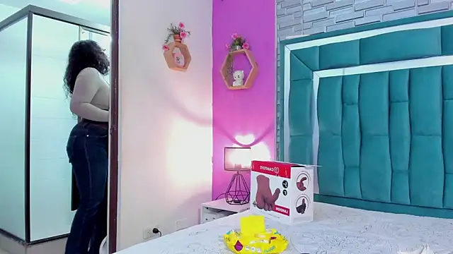 LORENSCOLLINS online show from March 9, 8:02 pm