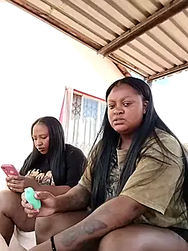 Snapshot of TheDoubleTrouble18xxx chatting on November 19, 10:59 am TheDoubleTrouble18xxx online show from November 19, 10:59 am