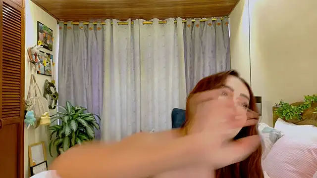 Abrilqueen online show from December 22, 3:53 pm