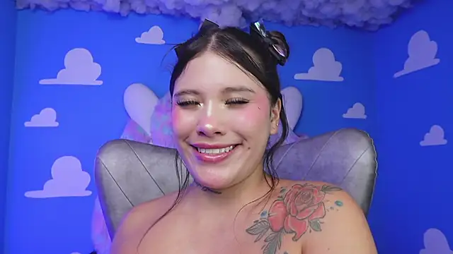 Snapshot of miss_keisi chatting on November 12, 6:08 pm miss keisi online show from November 12, 6:08 pm