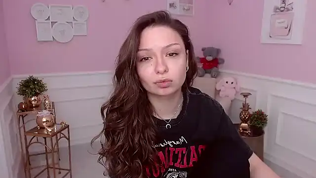 LucySkilar online show from March 5, 5:36 am