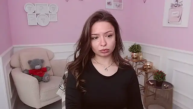LucySkilar online show from May 4, 4:19 am