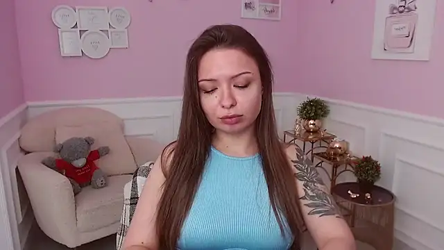 Snapshot of LucySkilar chatting on July 24, 4:54 am LucySkilar online show from July 24, 4:54 am