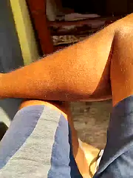 Snapshot of Brown_Munda047 chatting on October 25, 4:31 am Brown Munda047 online show from October 25, 4:31 am