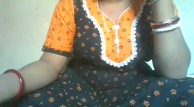 Snapshot of Sexy_rosyyyy chatting on February 8, 10:39 am Sexy rosyyyy online show from February 8, 10:39 am