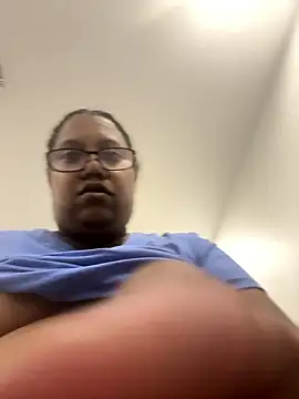ebonyred online show from June 5, 4:02 pm