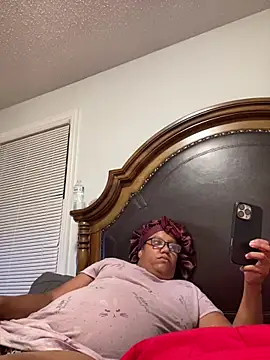 ebonyred online show from June 15, 1:08 am