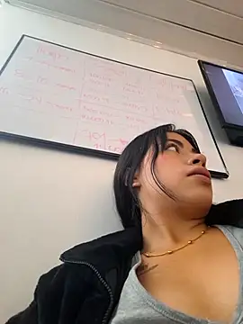 sylvana 19 online show from September 11, 4:07 pm