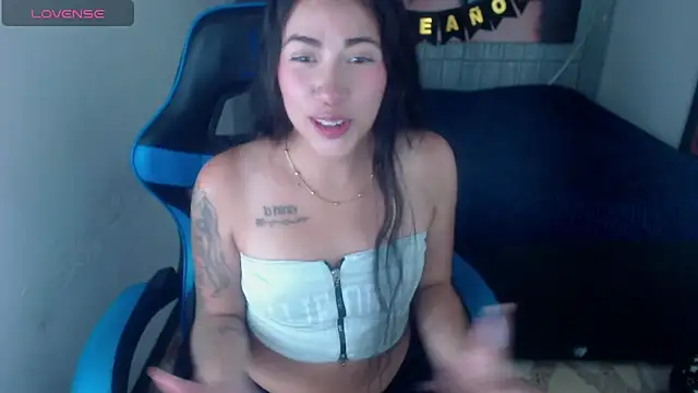 sylvana 19 online show from October 4, 9:35 pm