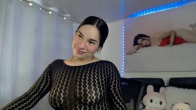 Snapshot of Lolitta_xxx chatting on June 6, 9:30 pm Lolitta xxx online show from June 6, 9:30 pm