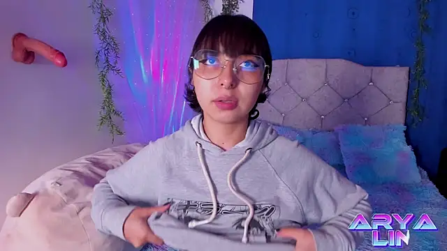 arysUwU online show from March 23, 2:15 am