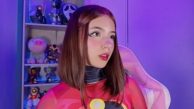 EmilyMiller  online show from November 2, 4:20 pm