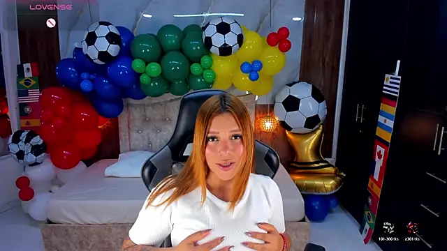 Snapshot of mia_18v chatting on June 24, 8:08 pm mia 18v online show from June 24, 8:08 pm