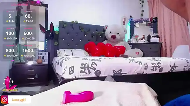 Snapshot of Pocahontaslovex chatting on February 20, 9:11 am Pocahontaslovex online show from February 20, 9:11 am