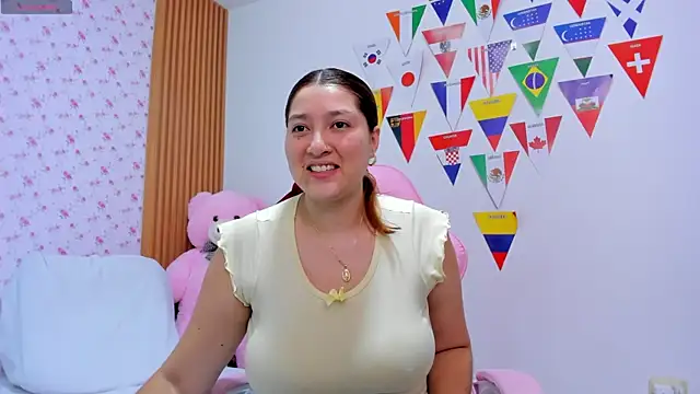 Soyqueen online show from June 29, 3:56 pm