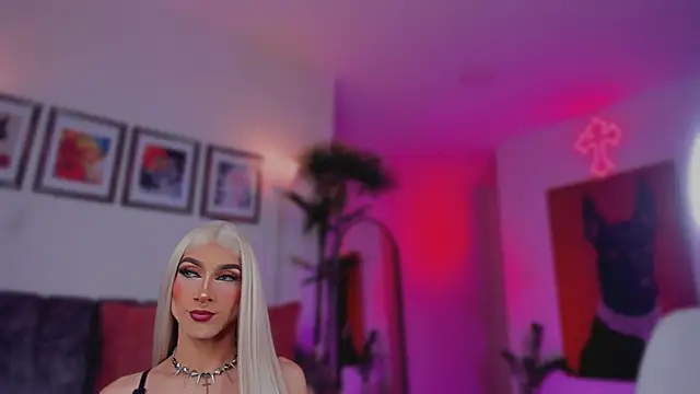 Taylor  foxxx online show from November 20, 5:18 am