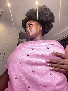 Honeycoco0211 online show from March 5, 7:48 am