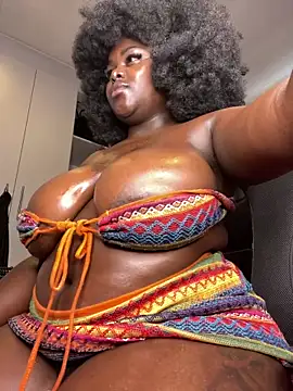 Snapshot of Honeycoco0211 chatting on May 7, 9:14 am Honeycoco0211 online show from May 7, 9:14 am