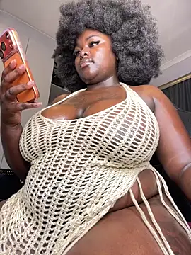 Snapshot of Honeycoco0211 chatting on May 11, 1:00 am Honeycoco0211 online show from May 11, 1:00 am