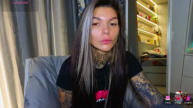 tattooedBabyy online show from January 19, 11:25 am