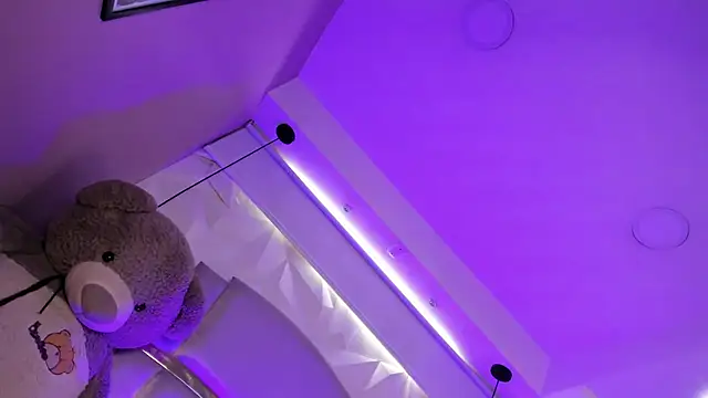 Dalila Thoms online show from February 9, 1:35 pm