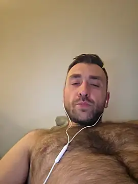 Snapshot of TIGERRR86 chatting on March 22, 1:42 am TIGERRR86 online show from March 22, 1:42 am