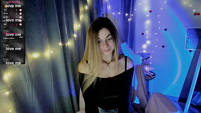 Snapshot of Sweet_me_ chatting on January 24, 9:58 pm Sweet me online show from January 24, 9:58 pm