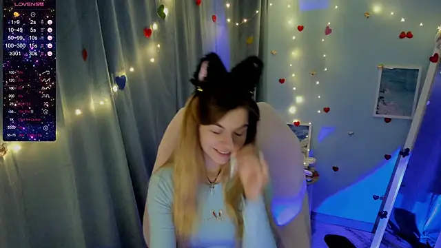 Snapshot of Sweet_me_ chatting on February 12, 10:14 am Sweet me online show from February 12, 10:14 am