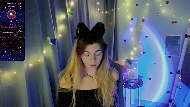 Snapshot of Sweet_me_ chatting on February 19, 7:05 pm Sweet me online show from February 19, 7:05 pm