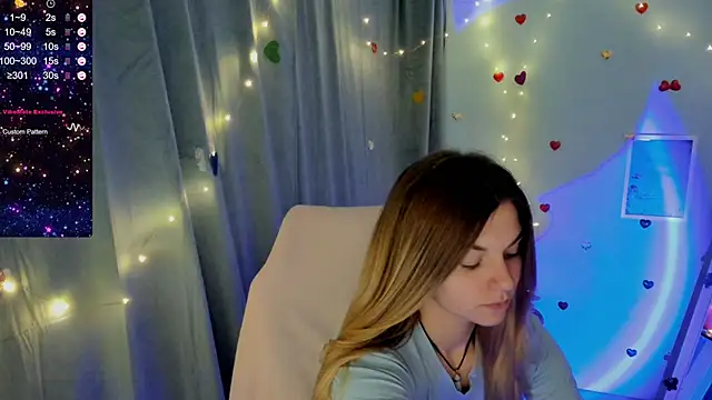 Snapshot of Sweet_me_ chatting on February 21, 10:28 am Sweet me online show from February 21, 10:28 am
