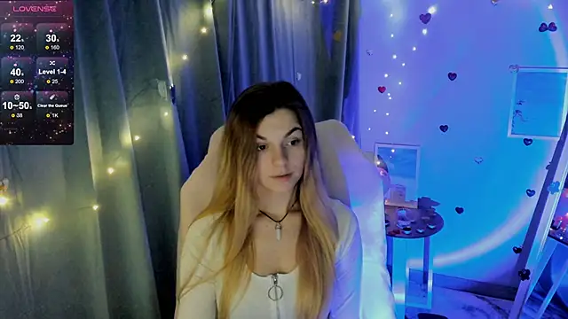 Snapshot of Sweet_me_ chatting on February 25, 10:15 am Sweet me online show from February 25, 10:15 am