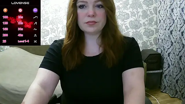 Snapshot of Sabrina_Poison chatting on February 13, 4:22 am Sabrina Poison online show from February 13, 4:22 am