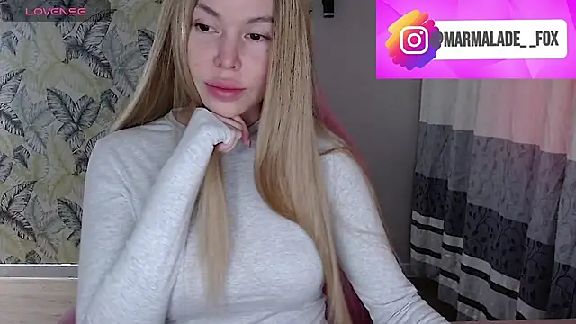 Snapshot of Marmalade_Fox chatting on May 7, 4:29 am Marmalade Fox online show from May 7, 4:29 am