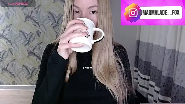 Snapshot of Marmalade_Fox chatting on May 16, 1:32 pm Marmalade Fox online show from May 16, 1:32 pm