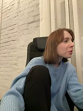 Crayzy Luv online show from January 18, 6:21 pm