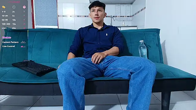 Snapshot of jacques_cardiet chatting on July 9, 11:25 am jacques cardiet online show from July 9, 11:25 am