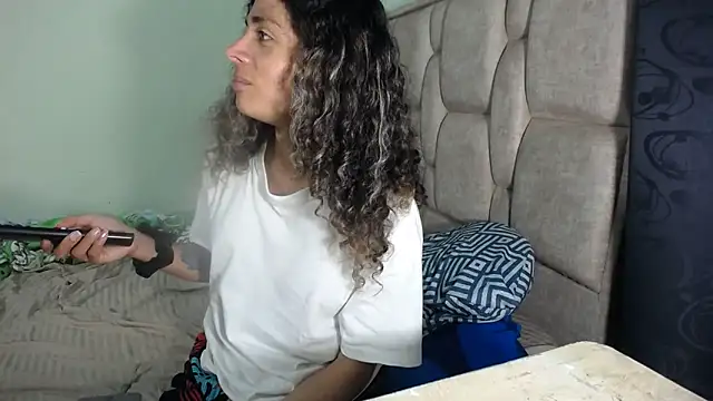 Nadia Monroe online show from December 4, 10:08 pm