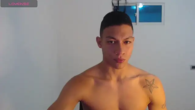 aalan foxter online show from March 8, 3:39 am