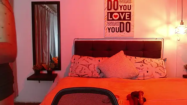 Snapshot of Dominik_girl chatting on May 24, 7:41 pm Dominik girl online show from May 24, 7:41 pm