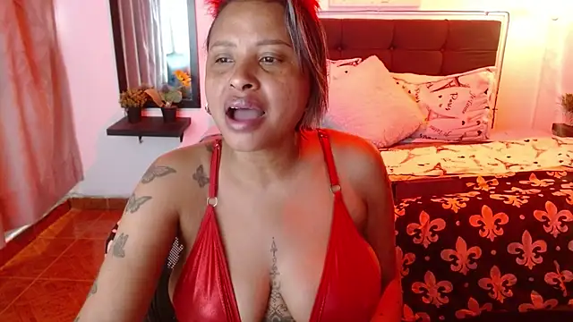 Snapshot of Dominik_girl chatting on May 30, 7:55 pm Dominik girl online show from May 30, 7:55 pm