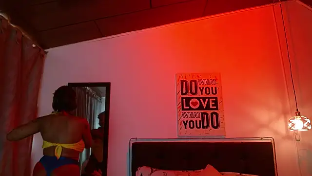 Snapshot of Dominik_girl chatting on July 3, 7:20 pm Dominik girl online show from July 3, 7:20 pm