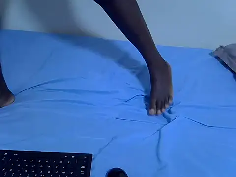 drowllie online show from February 25, 1:21 pm