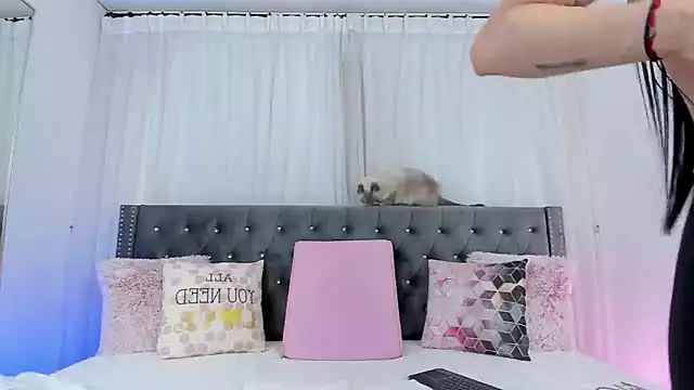 IsabellaJames online show from March 12, 12:53 am