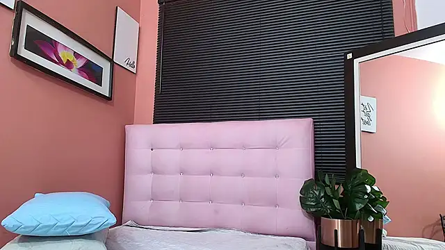 MiissBNasty online show from December 13, 2:43 am