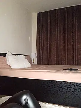 GiseleReine online show from March 21, 6:51 pm