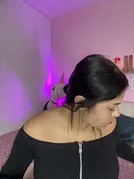 Oriana Guzman online show from November 9, 1:04 am